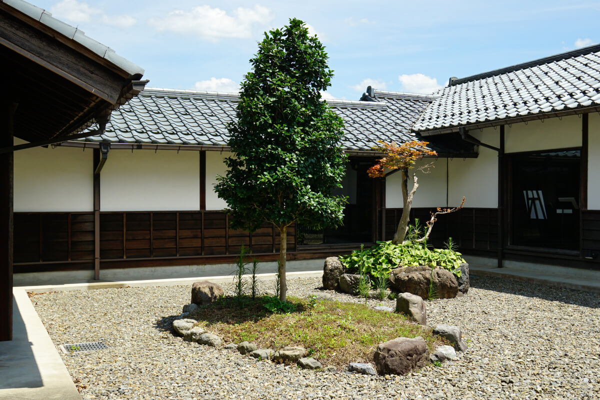 若州一滴文庫の写真 ©663highland(CC-BY-SA-3.0)
