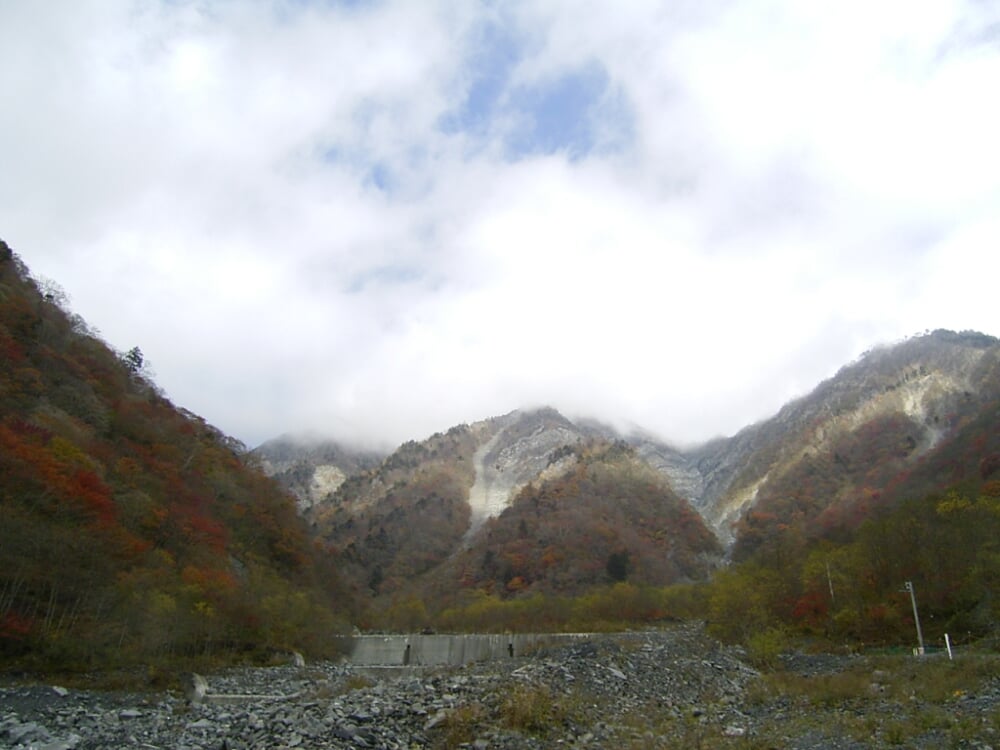 大谷崩の写真 ©しんかわな(CC BY-SA 3.0)