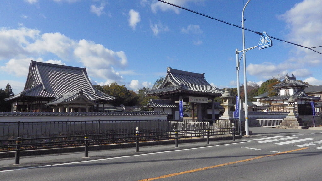 本證寺の写真 ©ururun4412(CC BY-SA 2.0)