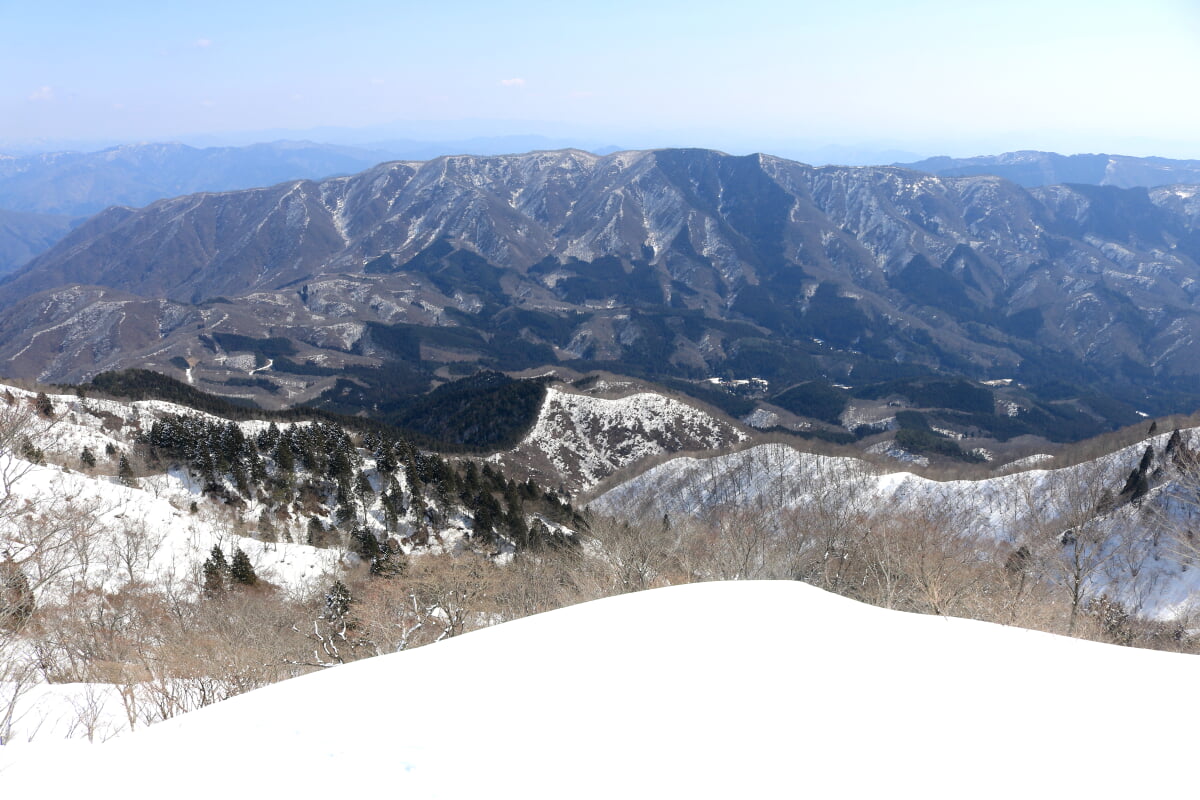 鍋倉山の写真 ©Alpsdake(CC BY-SA 4.0)