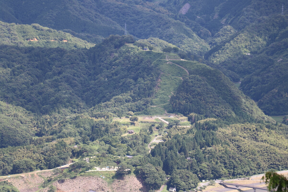 月山富田城跡の写真 ©安来市政策秘書課(CC BY-SA 4.0)