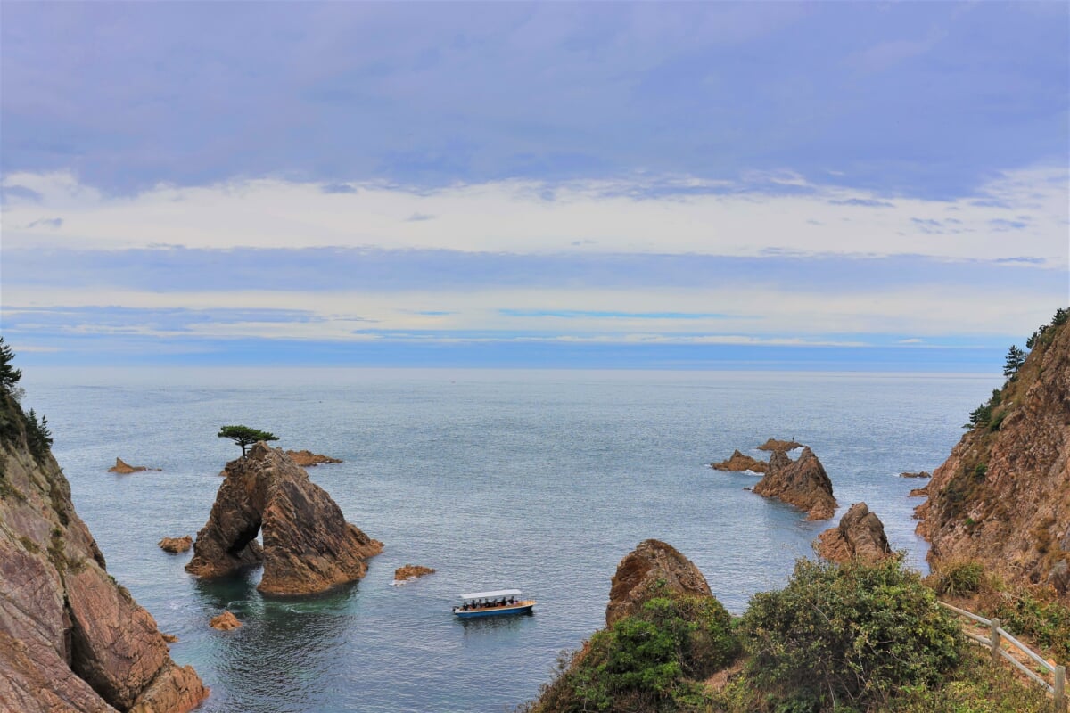 山陰松島遊覧 浦富海岸島めぐり遊覧船の写真 