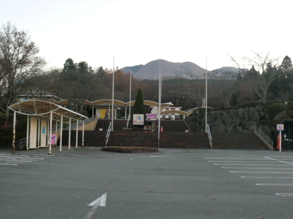阿蘇カドリー・ドミニオンの写真 ©Hyolee2(CC BY-SA 3.0)