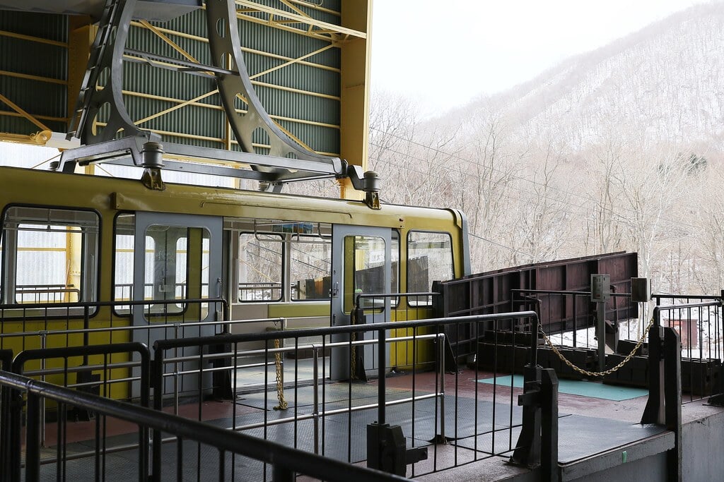 有珠山ロープウェイ・昭和新山火山村の写真 ©MIKI Yoshihito. (#mikiyoshihito)(CC BY 2.0)