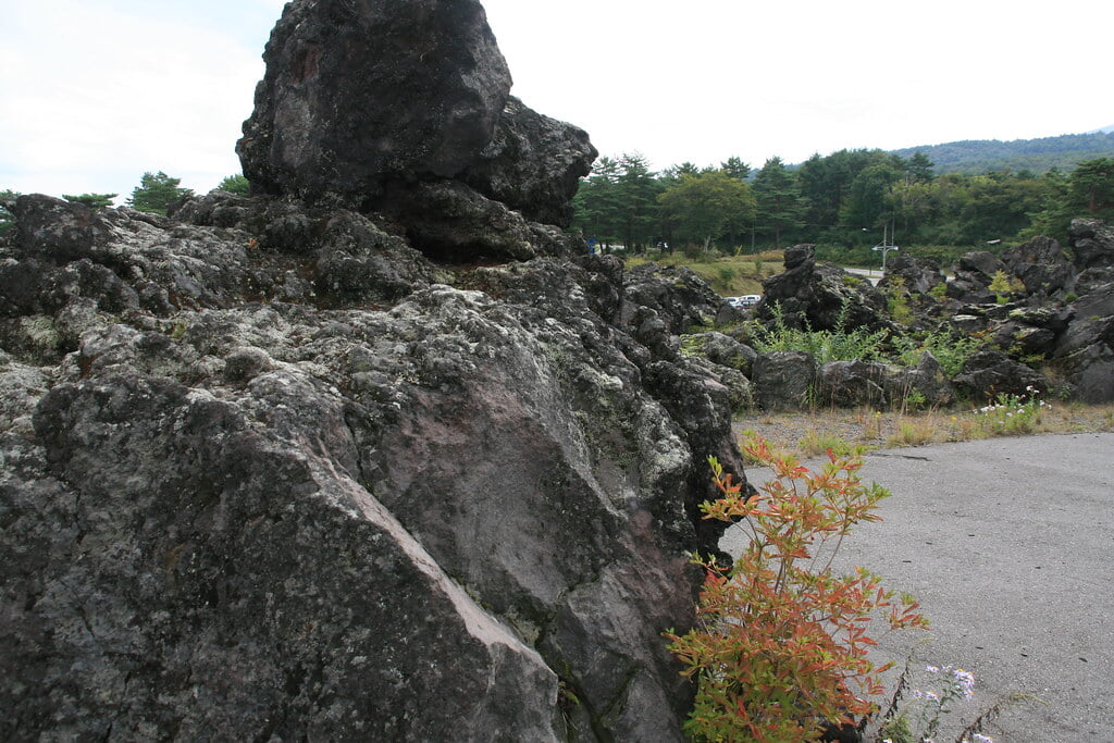 鬼押出し園の写真 ©fujitariuji(CC BY 2.0)