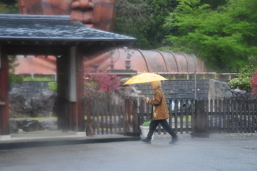 ハニベ巌窟院の写真 ©saname777(CC BY 2.0)