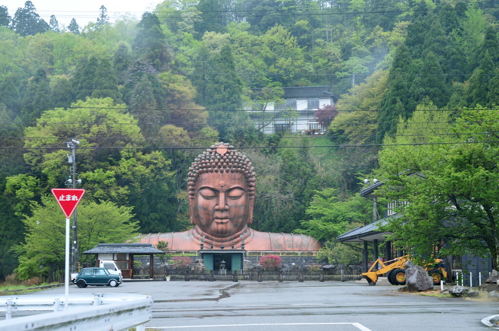 ハニベ巌窟院の写真 ©saname777(CC BY 2.0)