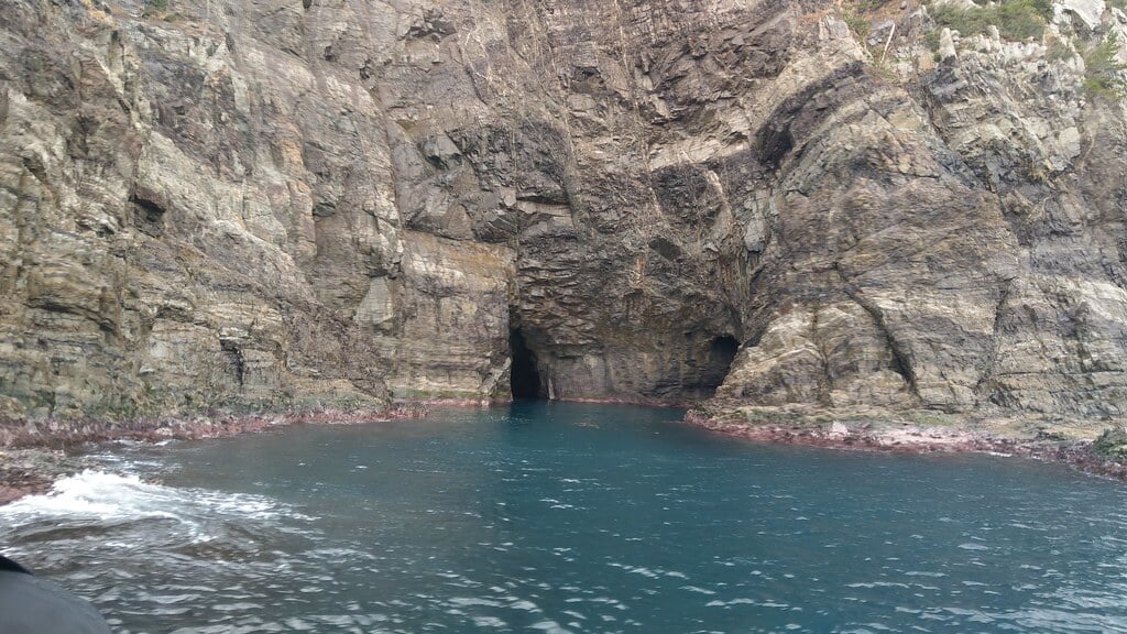青海島観光汽船の写真 ©alberth2(CC BY-SA 2.0)