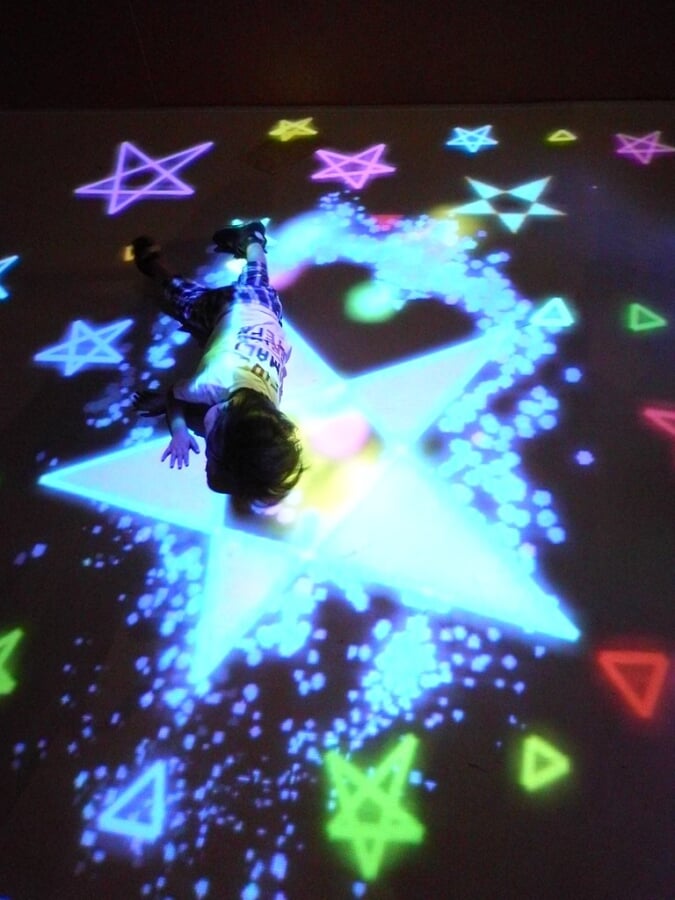 神戸ファッション美術館の写真 ©mah_japan(CC BY 2.0)