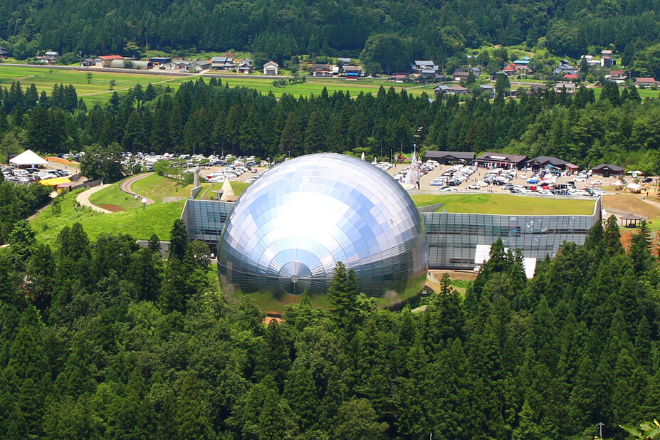 福井県立恐竜博物館の写真 ©papatomom(CC BY 2.0)