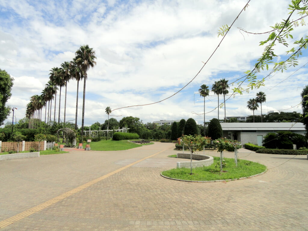 大阪市立長居植物園の写真 ©Daderot(CC0)