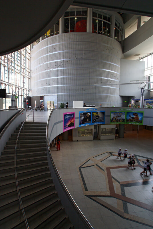 大阪市立科学館の写真 ©663highland(CC-BY-SA-3.0)