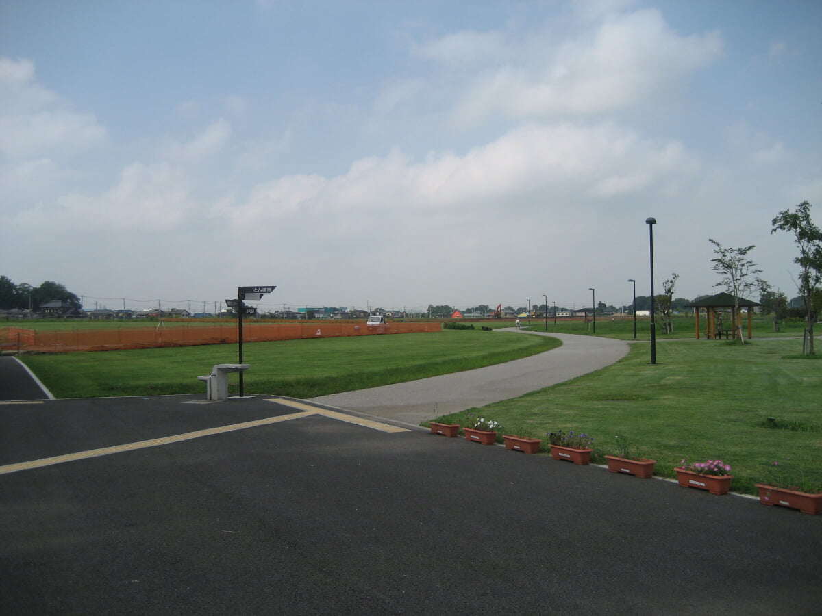 県営まつぶし緑の丘公園の写真 ©Ebiebi2(Public domain)