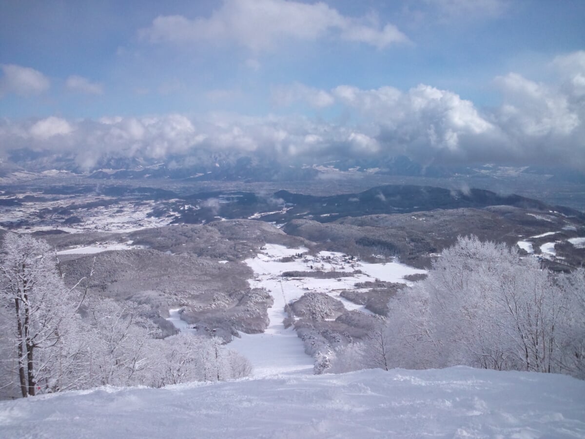 いいづなリゾートスキー場の写真 ©苗場山(CC BY-SA 3.0)