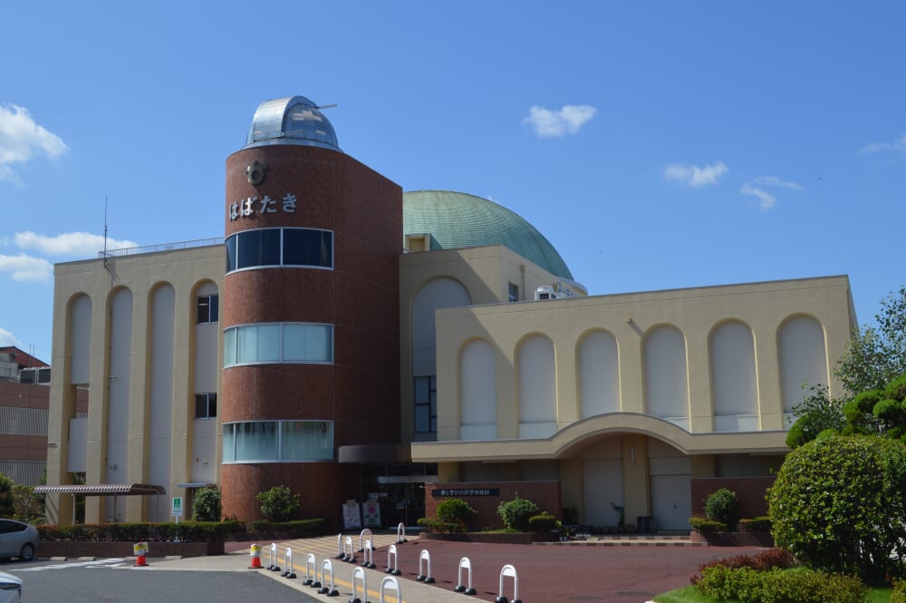 夢と学びの科学体験館の写真 ©Asturio(CC BY-SA 4.0)