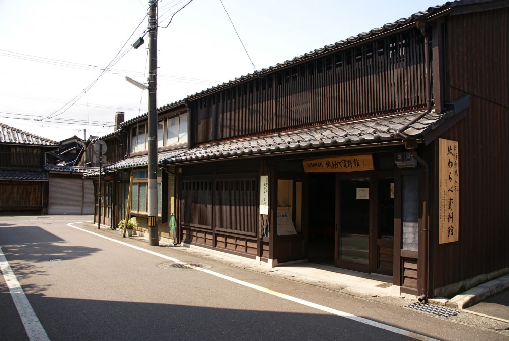 紙わらべ資料館の写真 ©663highland(CC-BY-SA-3.0)