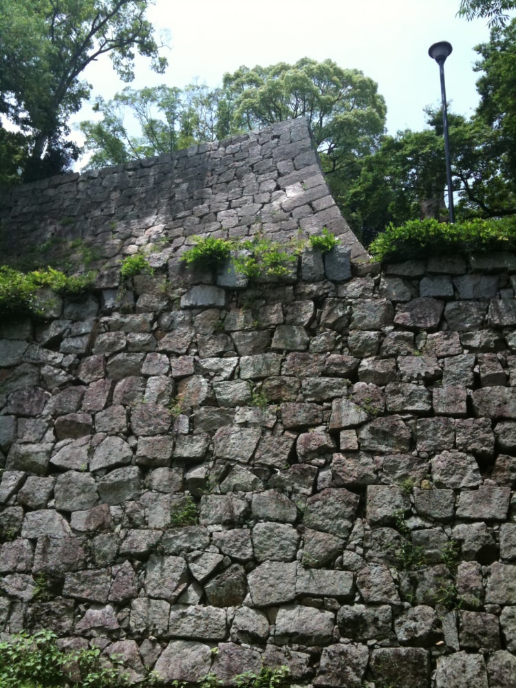 丸亀城の写真 ©iPhone修理/カスタマイズパーツ販売…(CC BY 3.0)