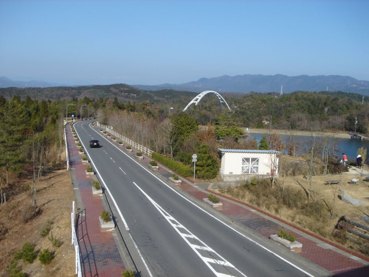 道の駅 土岐美濃焼街道 どんぶり会館の写真 ©Monami(CC-BY-SA-3.0)