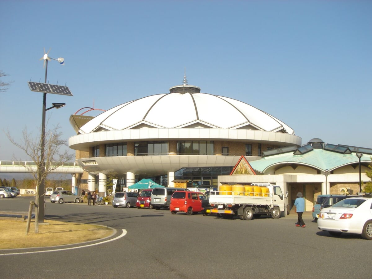 道の駅 土岐美濃焼街道 どんぶり会館の写真 ©Monami(CC-BY-SA-3.0)