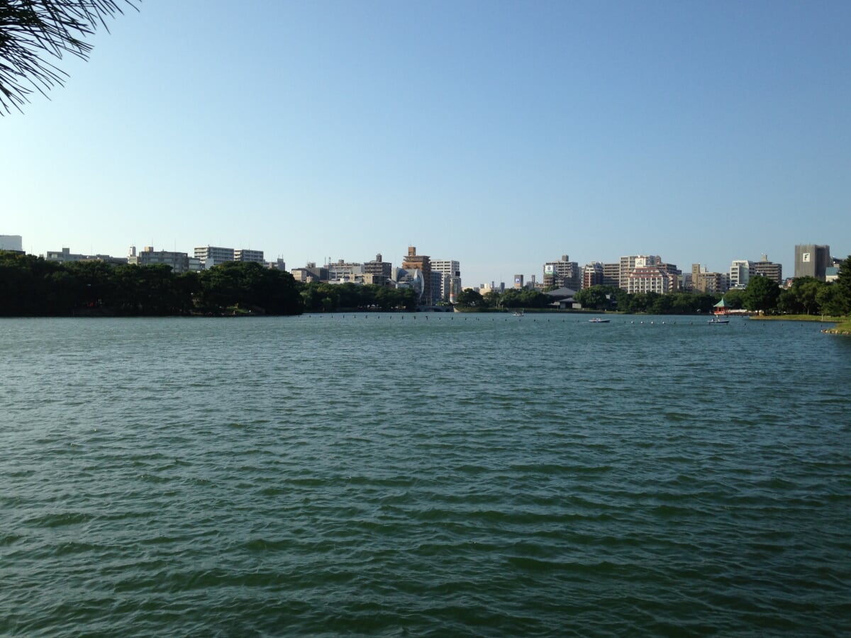 大濠公園能楽堂の写真 ©そらみみ(CC BY-SA 4.0)