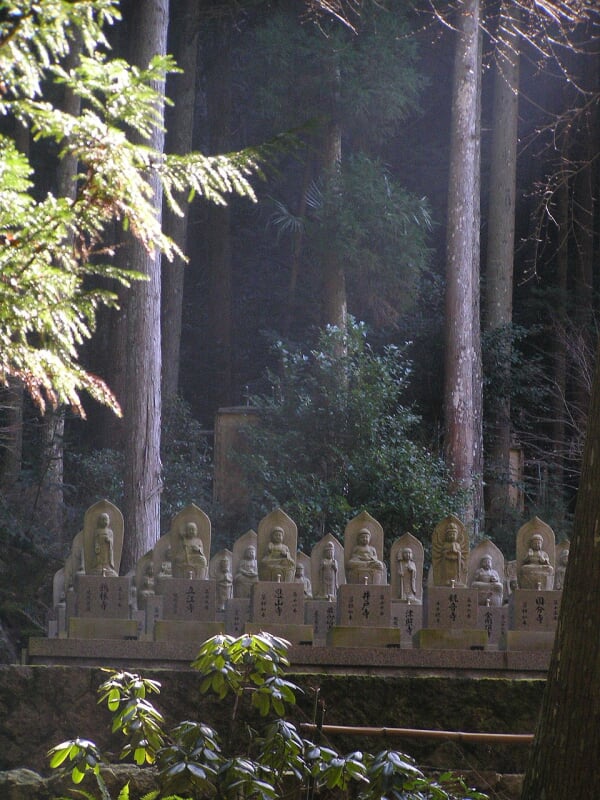 岩瀧寺の写真 ©白蛇の騎士(CC BY-SA 3.0)