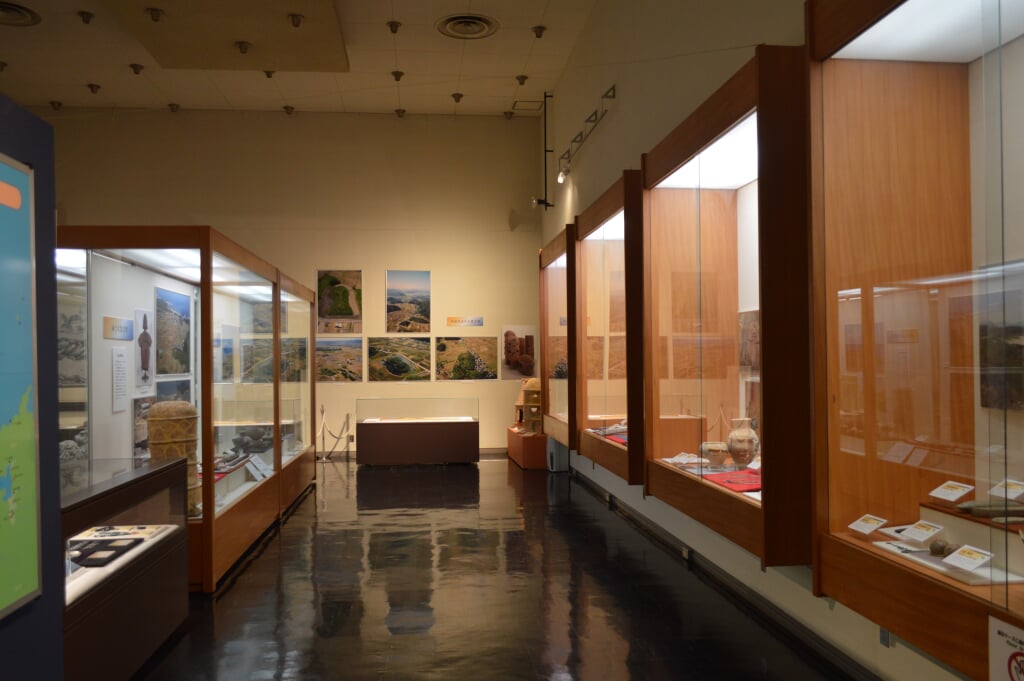 京都府立丹後郷土資料館の写真 ©Asturio(CC BY-SA 4.0)