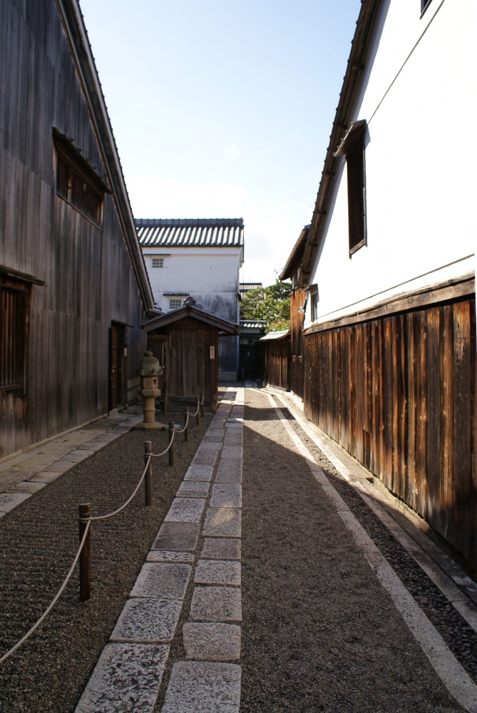 新町通りの写真 ©663highland(CC-BY-SA-3.0)