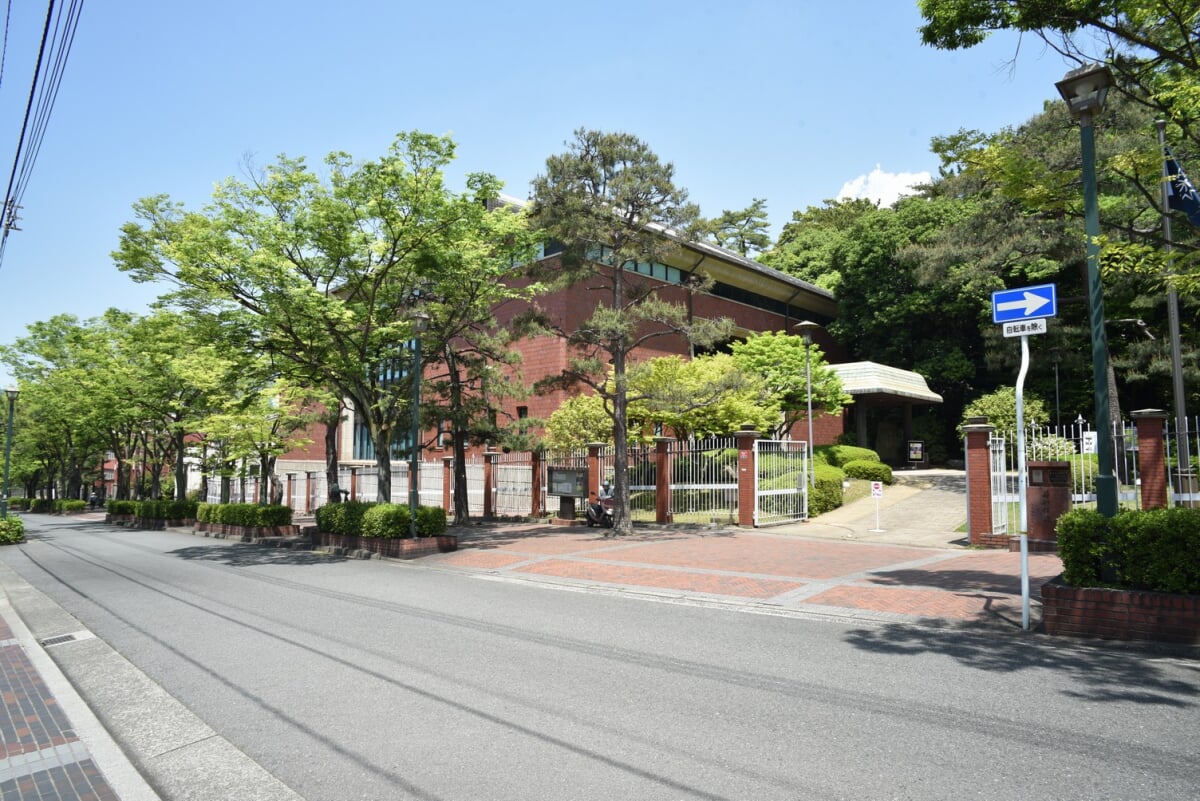 呉市立美術館の写真 ©Lumi iori(CC BY-SA 3.0)