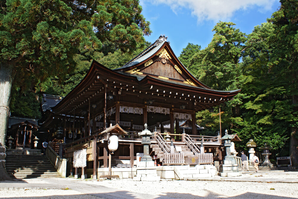 日牟禮八幡宮の写真 ©663highland(CC-BY-SA-3.0)