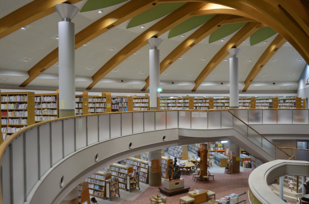 東浦町中央図書館の写真 ©Asturio(CC BY-SA 4.0)