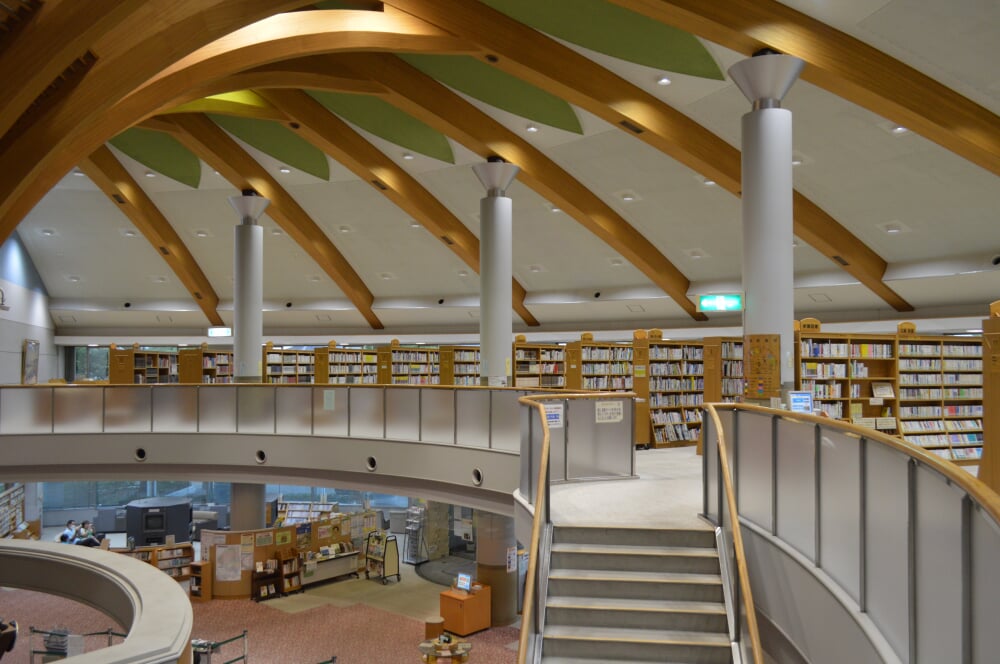 東浦町中央図書館の写真 ©Asturio(CC BY-SA 4.0)