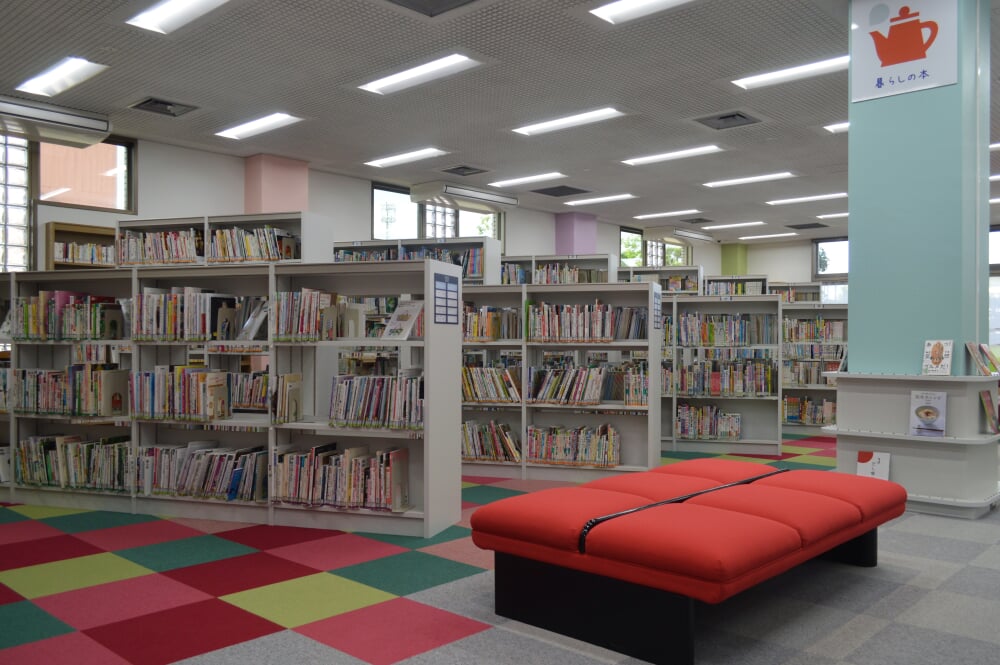 一色学びの館の写真 ©Asturio(CC BY-SA 4.0)