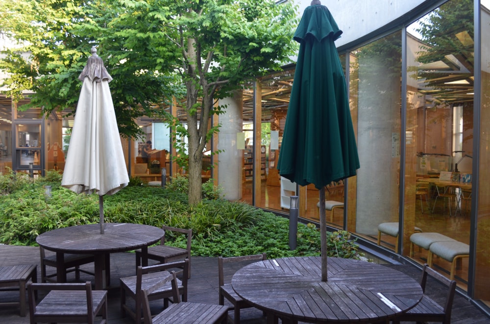 田原市中央図書館の写真 ©Asturio(CC BY-SA 4.0)