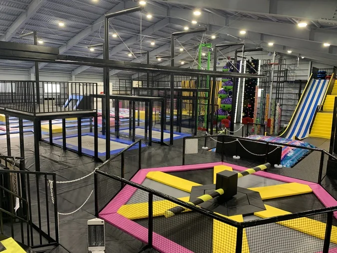 トランポリンパークMr.JUMP(相模原店)の写真1