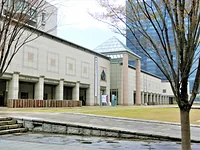 横浜美術館