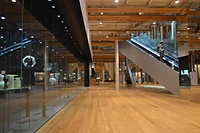 富山市ガラス美術館